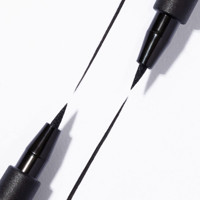 Astra Eyeliner 12H Pen Xtra Black thumbnail 2